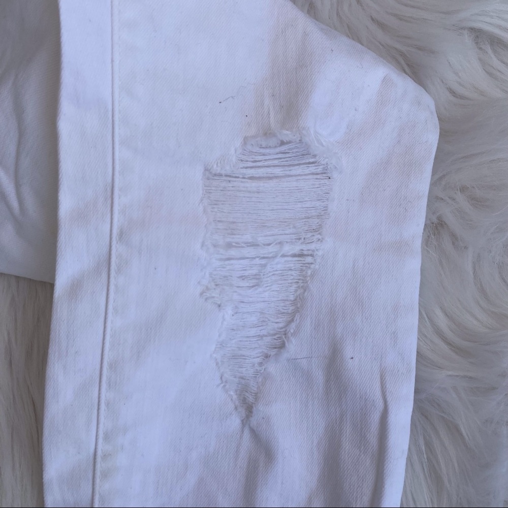 Universal Thread White Distressed High Waisted Je… - image 7